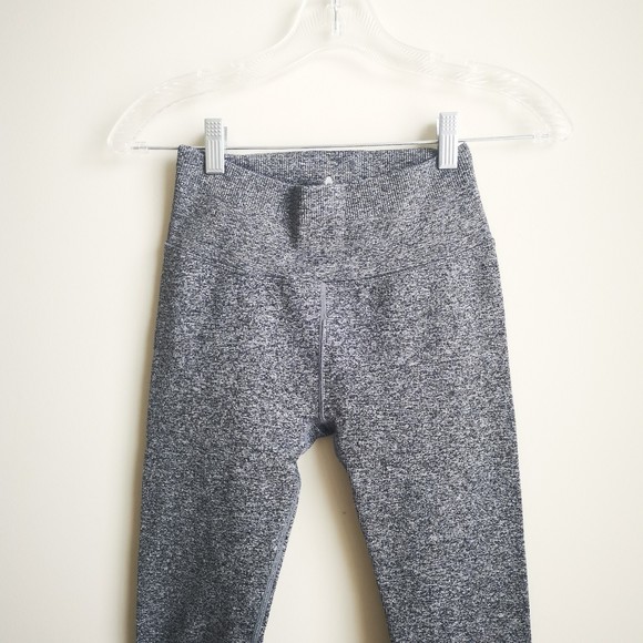 Spiritual Gangster Women's Love Sculpt Leggings - Heather Grey XS/S Seamless rib - Picture 6 of 9